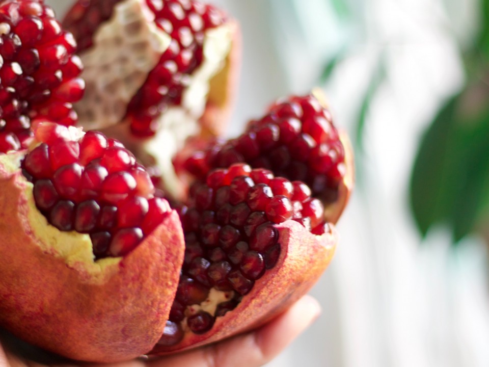 Image of a pomegranate 